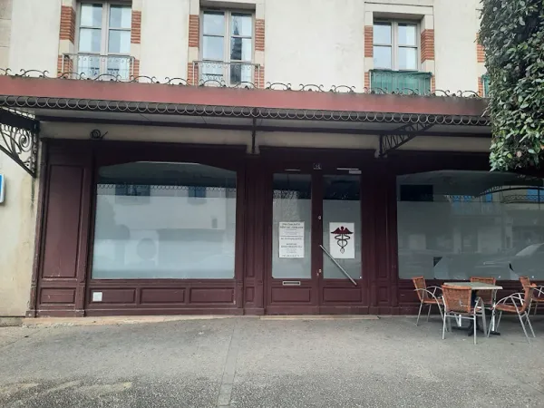 Local 7 pièces 130 m²