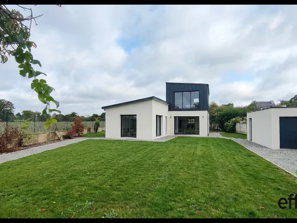 Terrain 653 m²