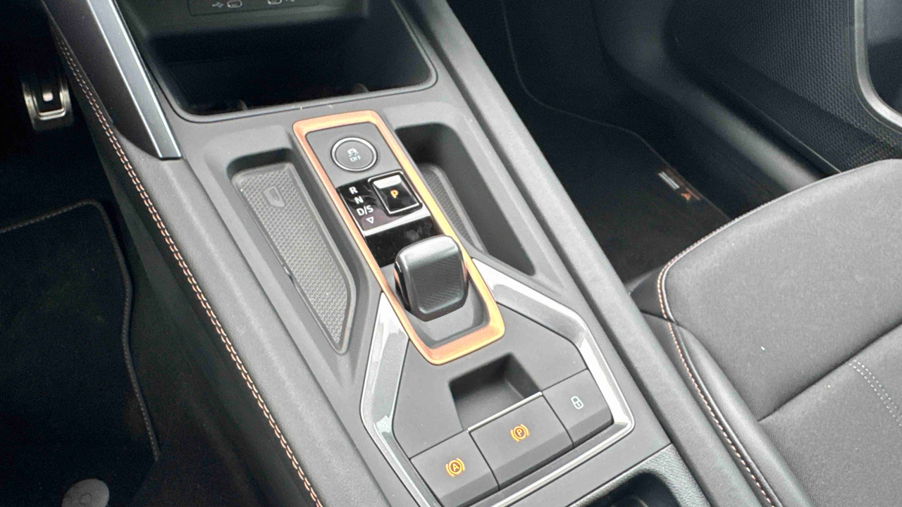 Cupra Formentor 1.5 eTSI Hybrid 150 ch DSG7 — photo 24