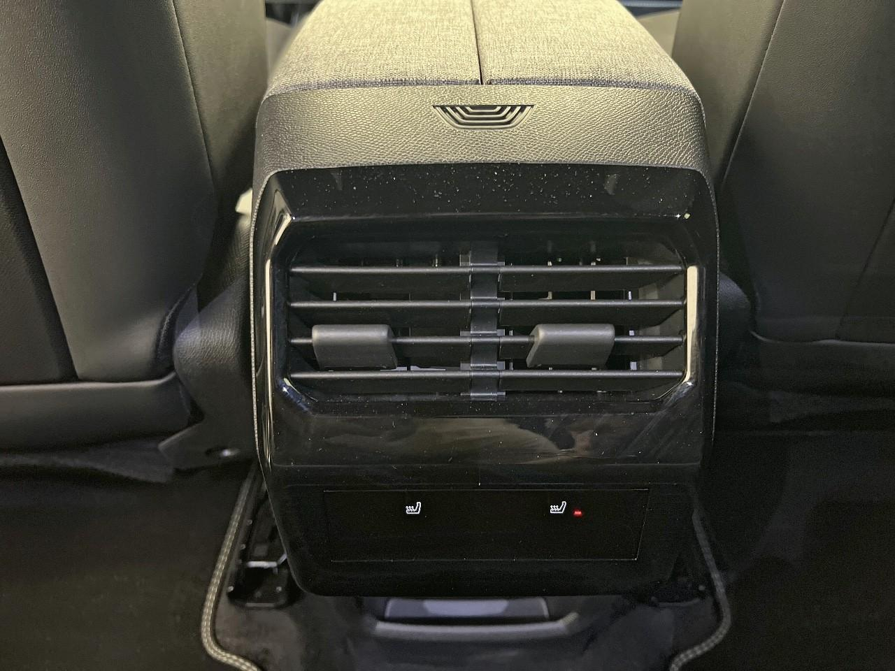 Peugeot 3008 hybrid 145 e-dcs6 gt — photo 15