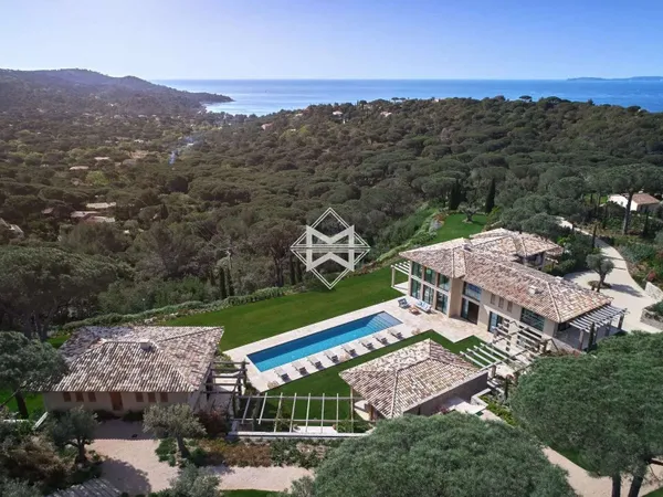 Propriété 19 pièces 802 m²