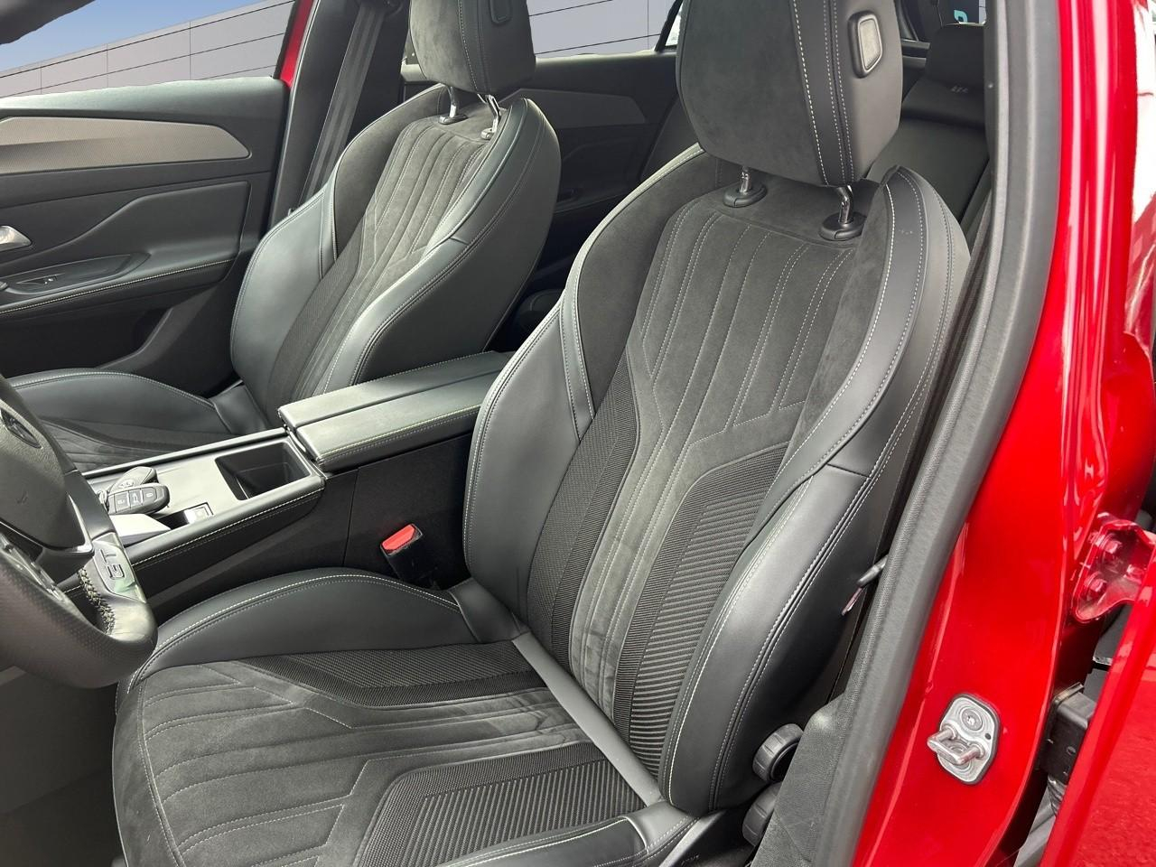 Peugeot 308 1.2 puretech 130ch s&s gt eat8 — photo 9
