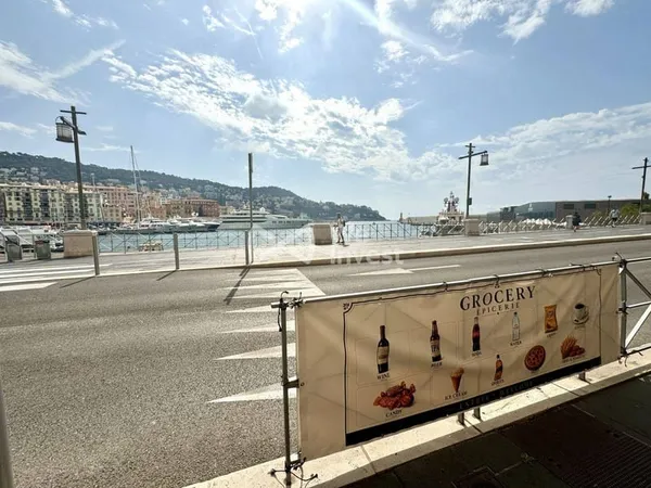 Fonds de commerce 70 m²