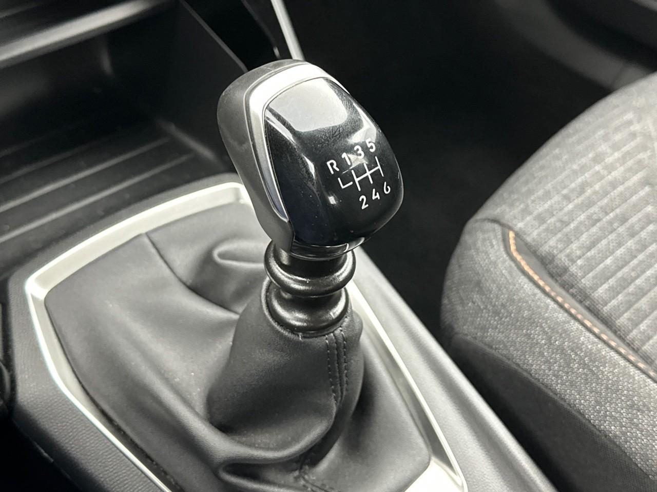 Peugeot 2008 100 s&s bvm6 style — photo 28