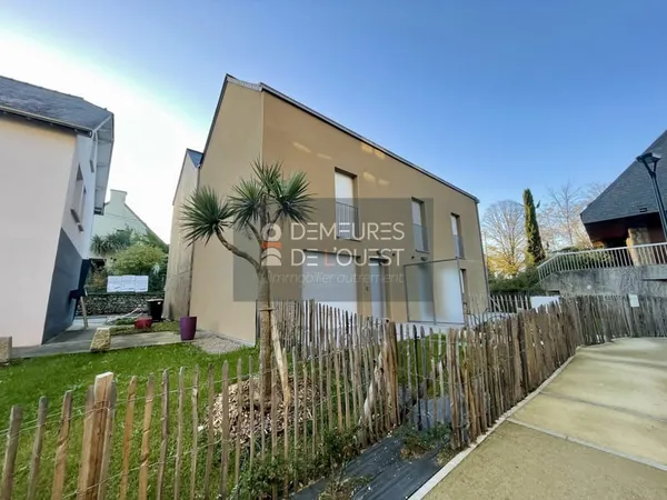 Maison de ville neuve 91 m2 située en plein centre-ville de