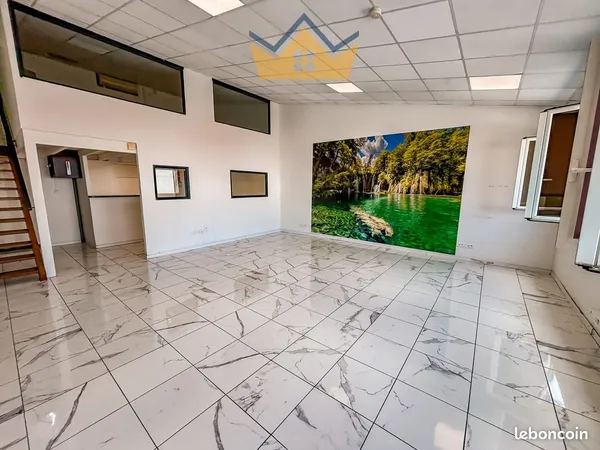 Bureaux 89 m² Le Lamentin