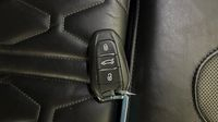Peugeot 3008 HYBRID4 300ch GT Pack e-EAT8 — photo 16