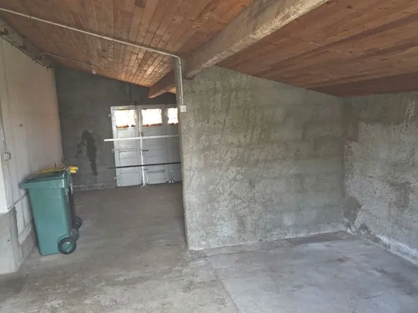 Loue box dans garage