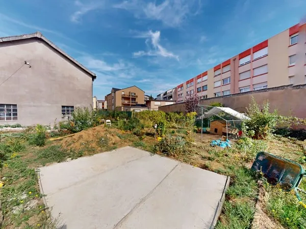 Terrain 277 m²