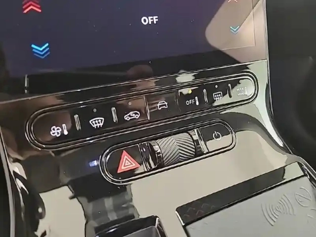 Citroën C5 Aircross hybride 145 ch e-dcs6 — photo 44
