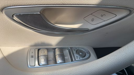 Mercedes Classe E 300 e 320 EQ Power 9G-TRONIC - Avantgarde Line – 2021 – 143672 km – Hybride rechargeable – Boîte Automatique — photo 16