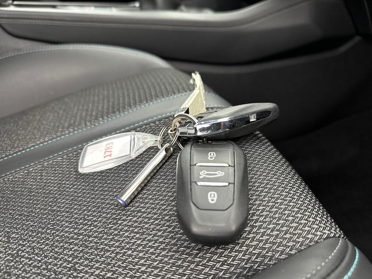 Peugeot 308 sw puretech 130ch s&s bvm6 allure pack — photo 36