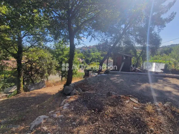 TERRAIN CONSTRUCTIBLE 800m² avec 20% d'emprise au sol