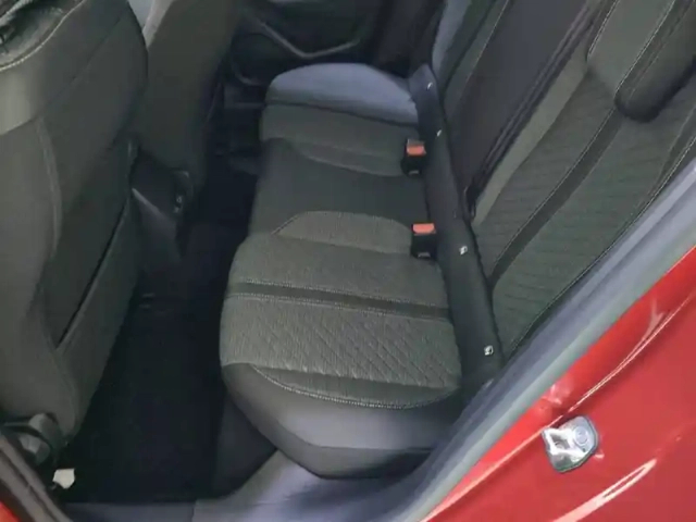 Peugeot 208 hybrid 110 e-dcs6 — photo 34