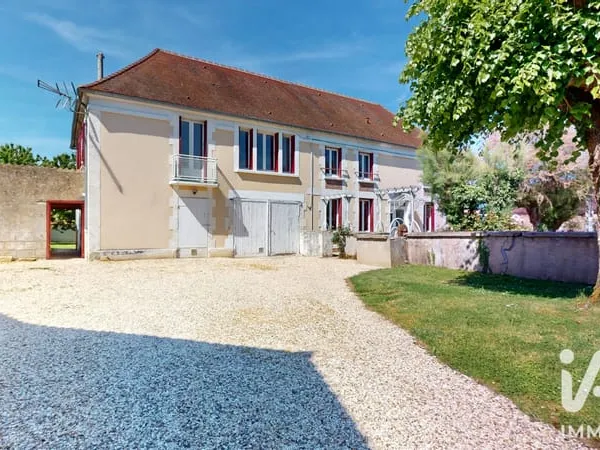 Maison 8 pièces 234 m²
