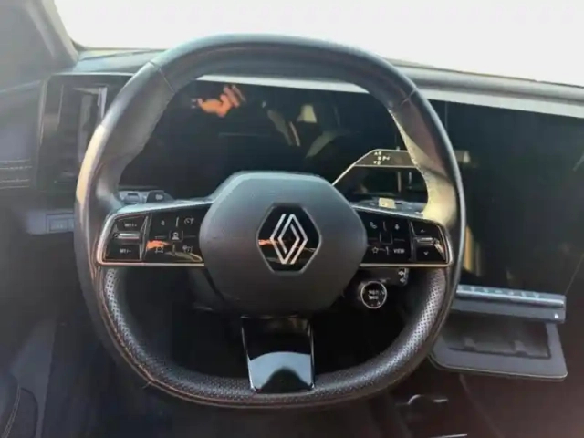 Renault Megane e-tech electric ev60 220ch iconic super charge -c — photo 15