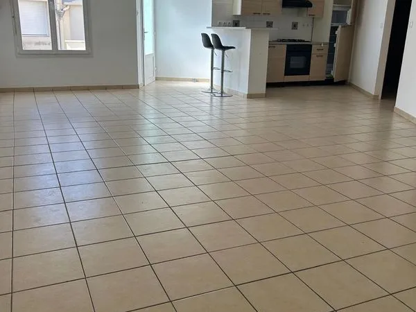T3 libre Rez de Chaussé