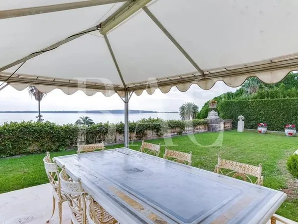 Cannes, un appartement villa avec piscine privée dans un ancien hôtel particulier datant de 1892