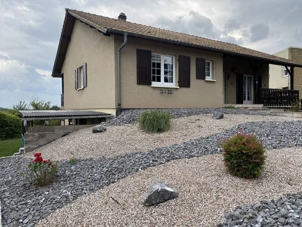 Maison individuelle proche frontière