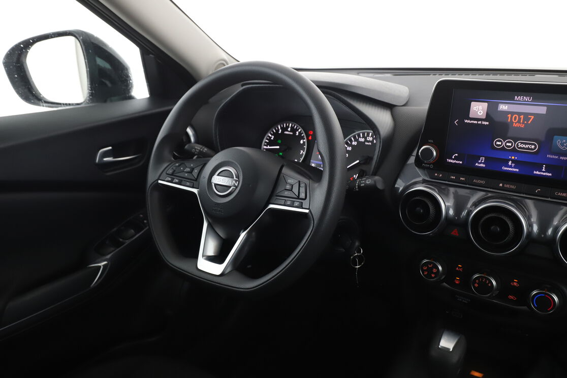 Nissan Juke 1.0 DIG-T Acenta DCT — photo 16