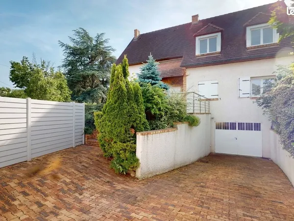 Maison 8 pièces 147 m²