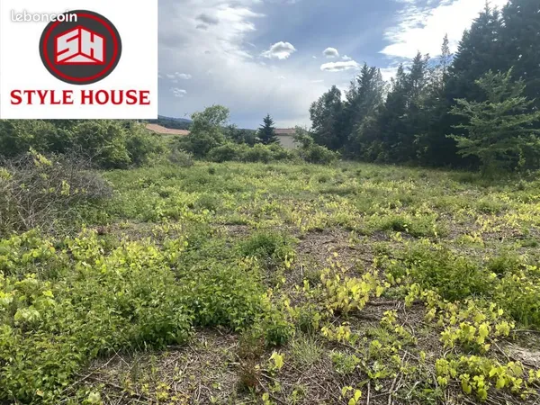 Terrain trets 1500m²