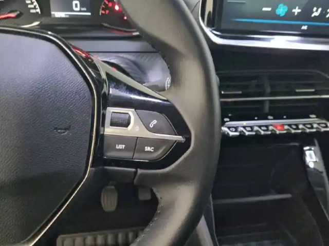 Peugeot 208 puretech 100 s&amp;s bvm6 — photo 21
