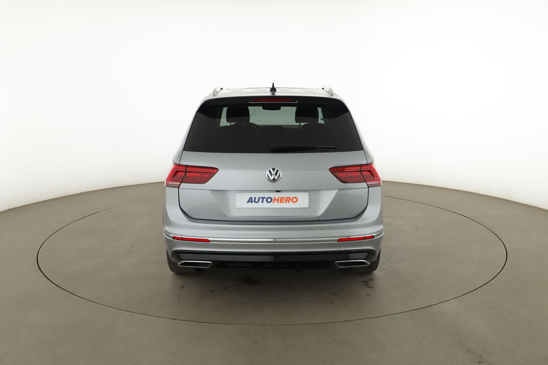 Volkswagen Tiguan Allspace 2.0 TDI Carat DSG7 — photo 4