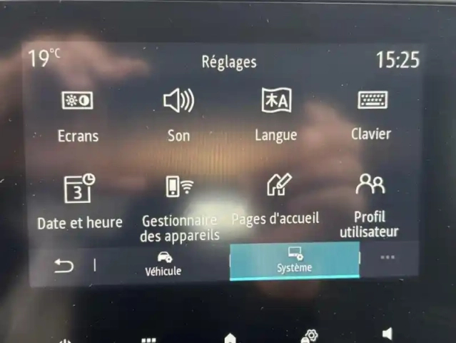 Renault Captur ii business blue dci 95 — photo 23