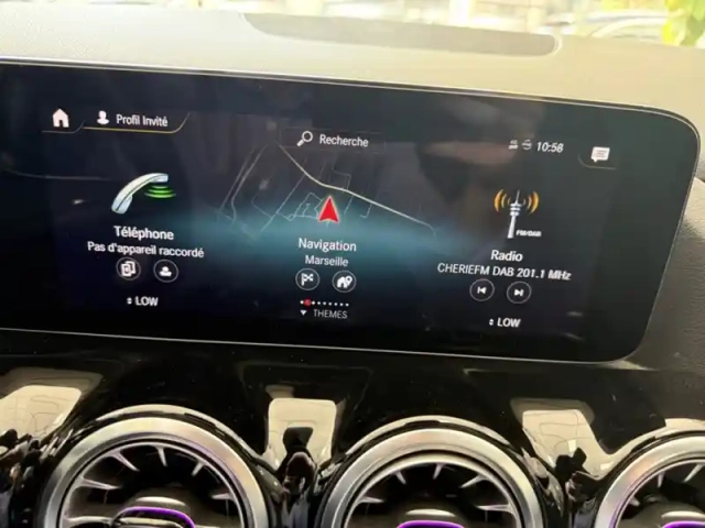 Mercedes Gla 200 d amg line — photo 19
