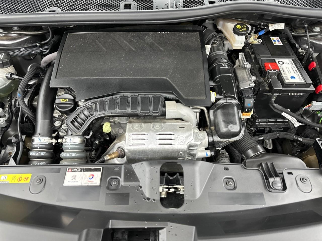 Peugeot 2008 puretech 130 s&s eat8 gt — photo 13