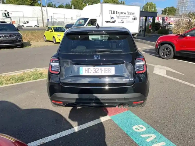 Fiat 600 1.2 hybrid 136ch dct6 — photo 34
