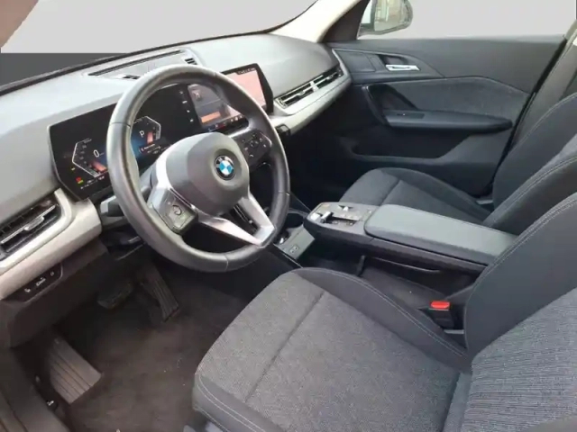 Bmw X1 sdrive 18i 136ch dkg7 — photo 9