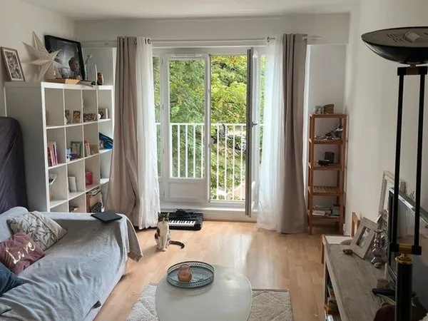 Appartement 63 m2 avec 2 chambres ( proche école )