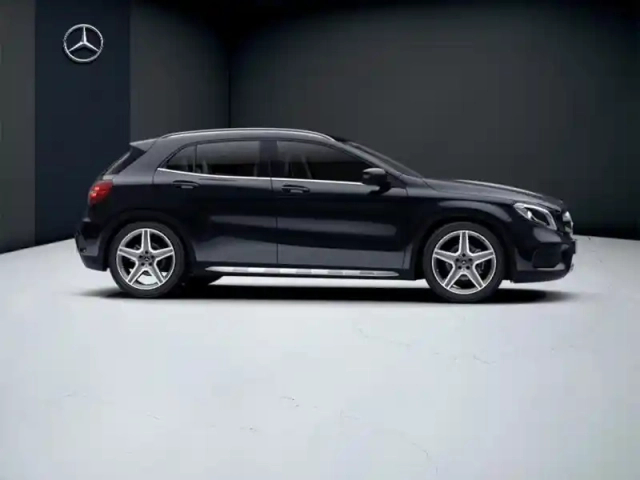 Mercedes Gla 200 d fascination — photo 17
