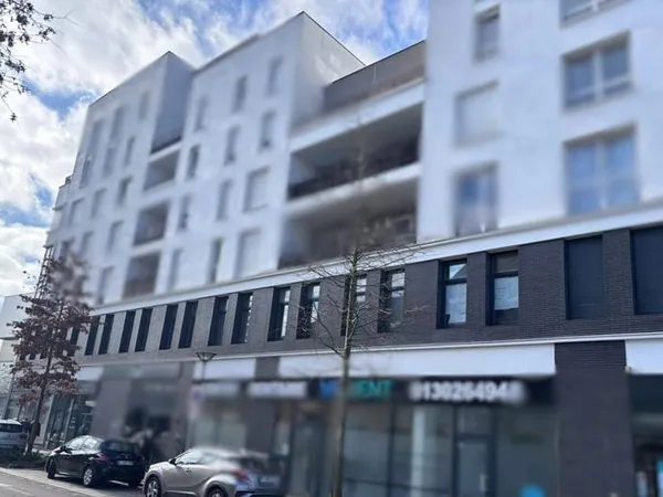 Local commercial 397 m²