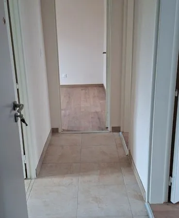 Appartement 3 pièces entièrement rénovée