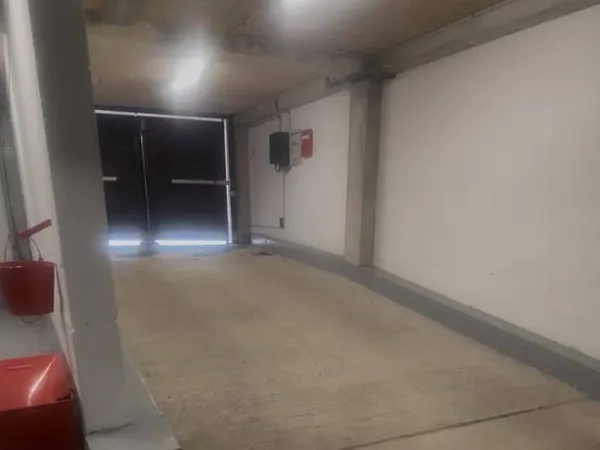 Parking 13 m²