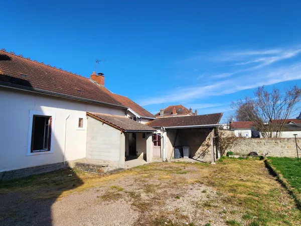 Maison T5 au coeur de la ville, deux logements horizontaux déjà en place : rendement immédiat ou réu