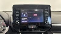 Toyota Yaris 116h Dynamic 5p MY22 — photo 18