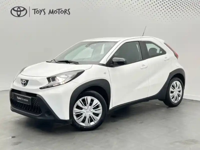 Toyota Aygo 1.0 s-cvt 72 dynamic — photo 1