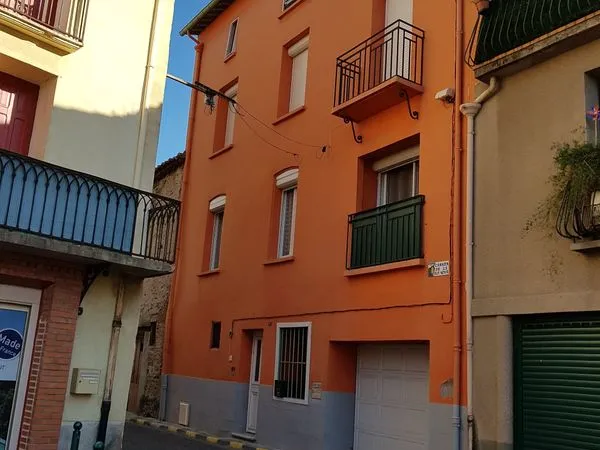 Vinça, T3 avec cave dans petit collectif