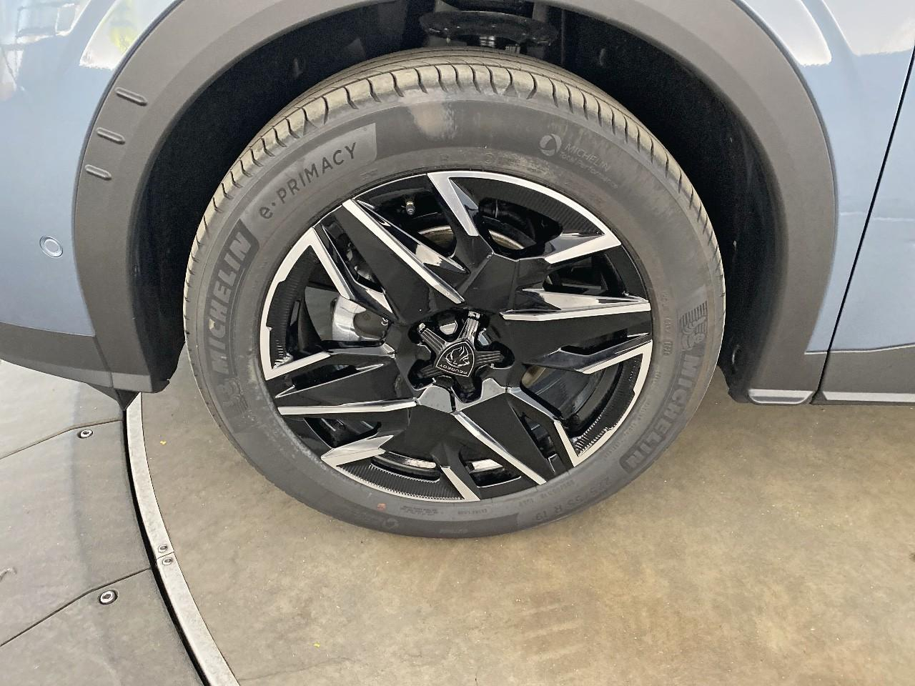 Peugeot 3008 hybrid 145 e-dcs6 allure — photo 11