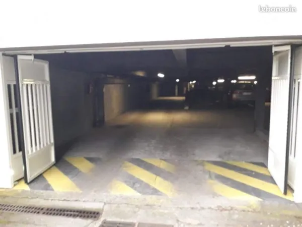 Parking proche de Blaise Pascal et des Universités