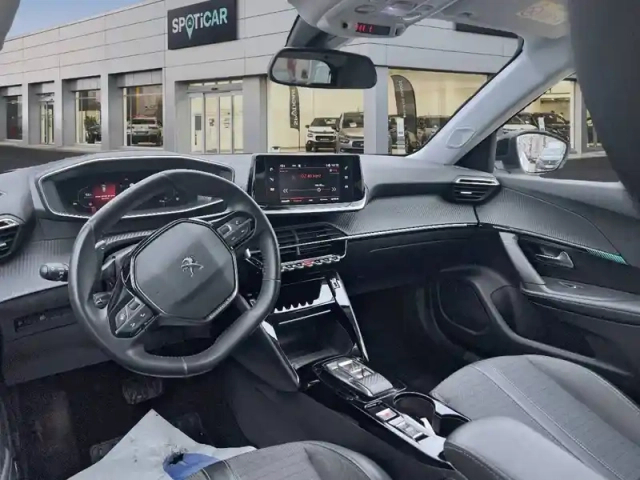 Peugeot 2008 puretech 130 s&amp;s eat8 — photo 11