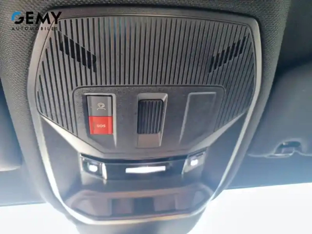 Peugeot 408 phev 225 e-eat8 — photo 15