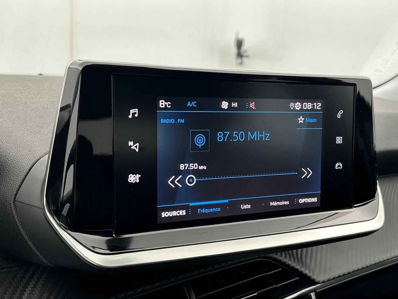 Peugeot 2008 puretech 130 s&s eat8 allure — photo 22