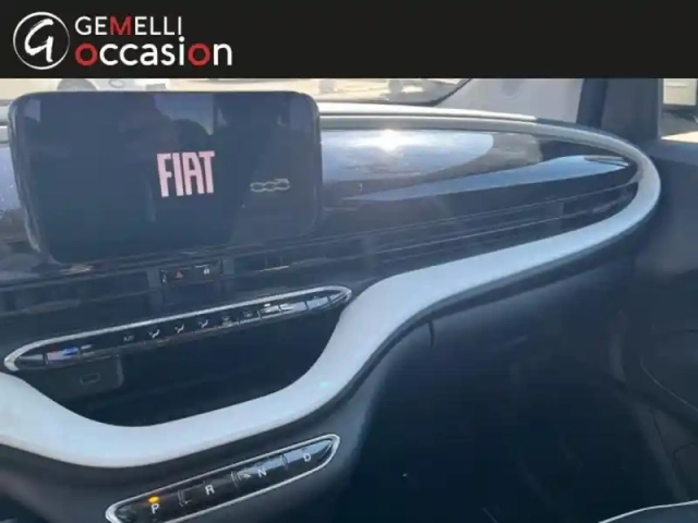 Fiat 500 e 95ch action plus berline  my22 23.8 kwh — photo 9