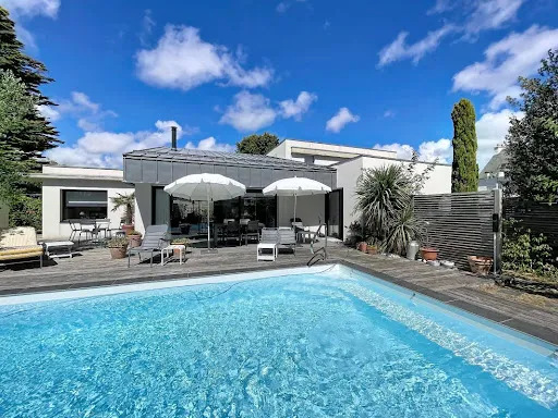 Maison 6 pièces 218 m²