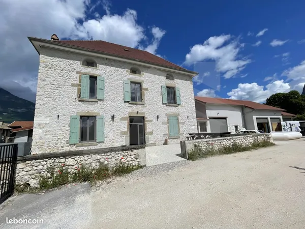 Bureaux 396 m² Sassenage
